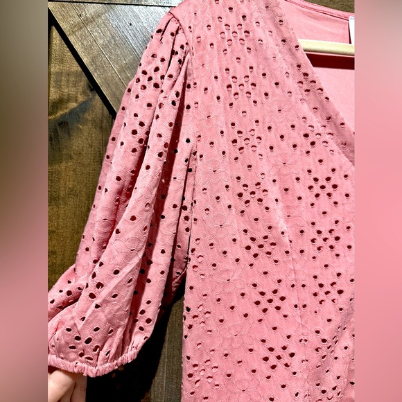 NWOT The Shirt Brand Pink Short Sleeve V-Neck Blouse - Picture 10 of 16